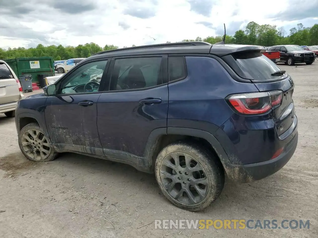 2 Photograph of a damaged car 3C4NJDCB4KT675458 JEEP COMPASS 2019