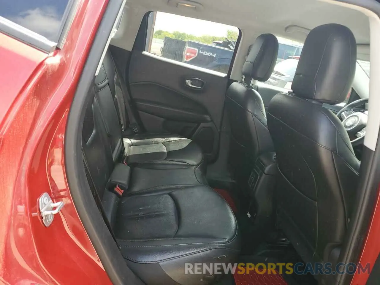 11 Photograph of a damaged car 3C4NJDCB4KT723251 JEEP COMPASS 2019