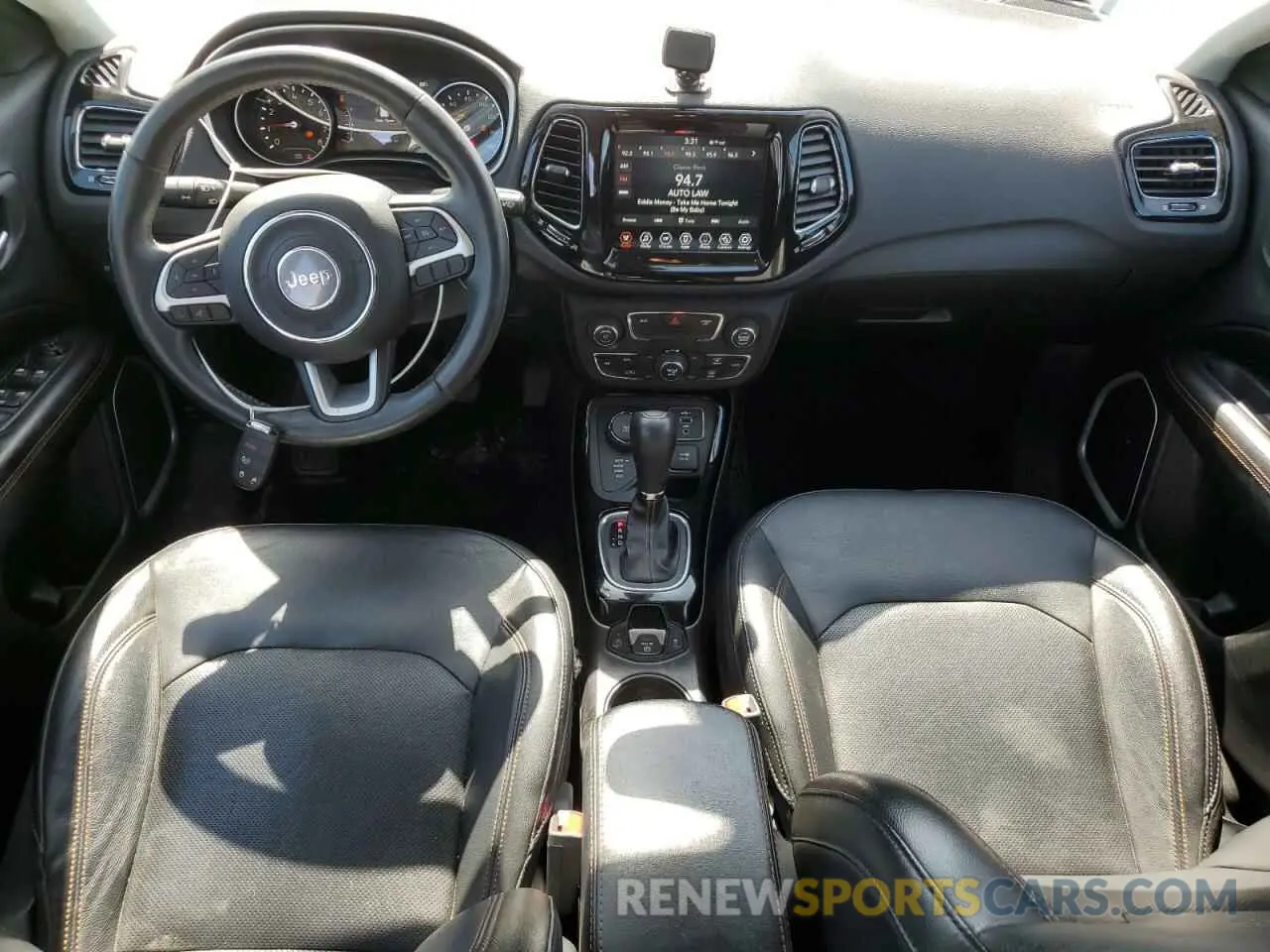8 Photograph of a damaged car 3C4NJDCB4KT791758 JEEP COMPASS 2019