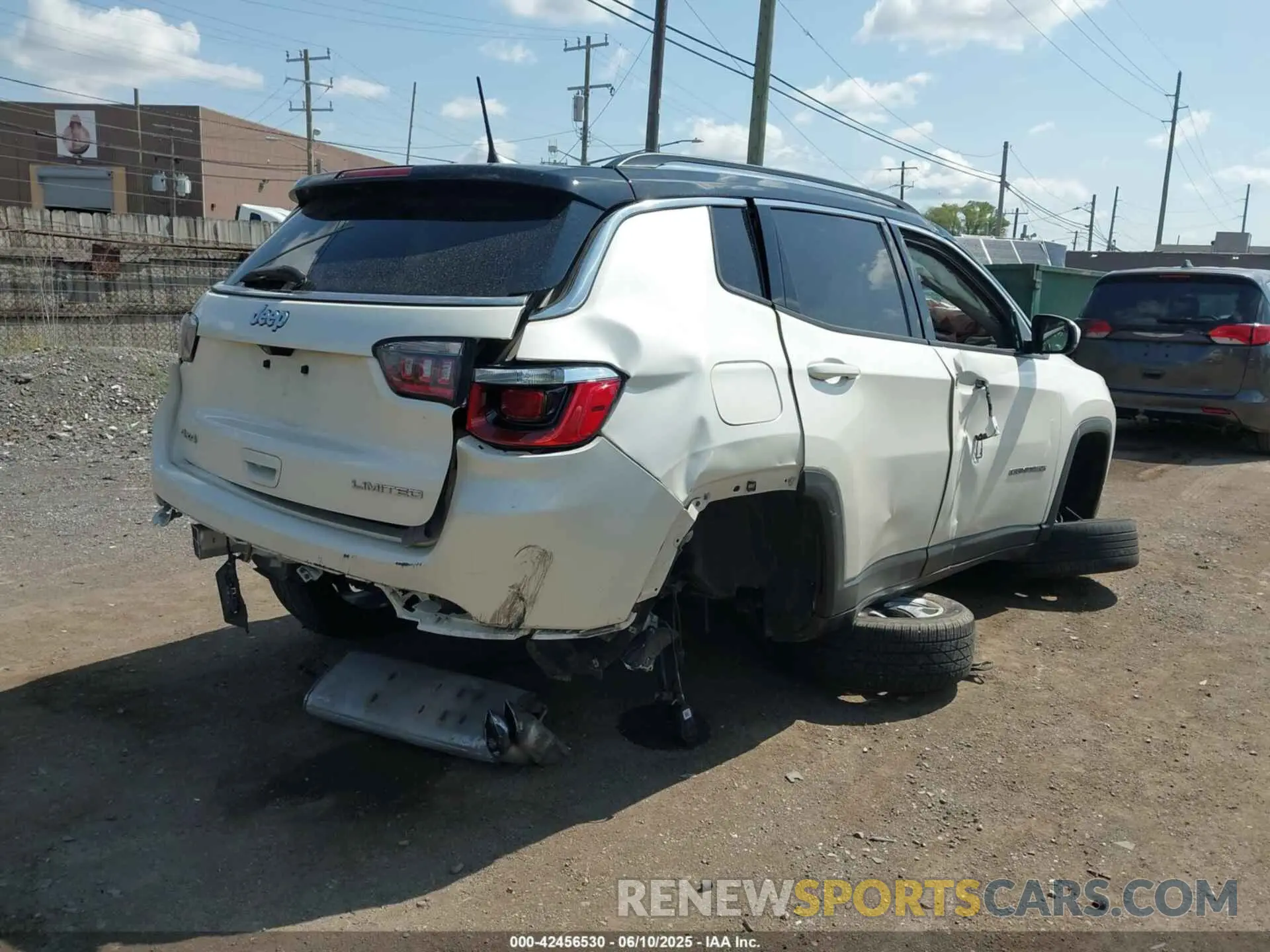 4 Photograph of a damaged car 3C4NJDCB4KT818425 JEEP COMPASS 2019