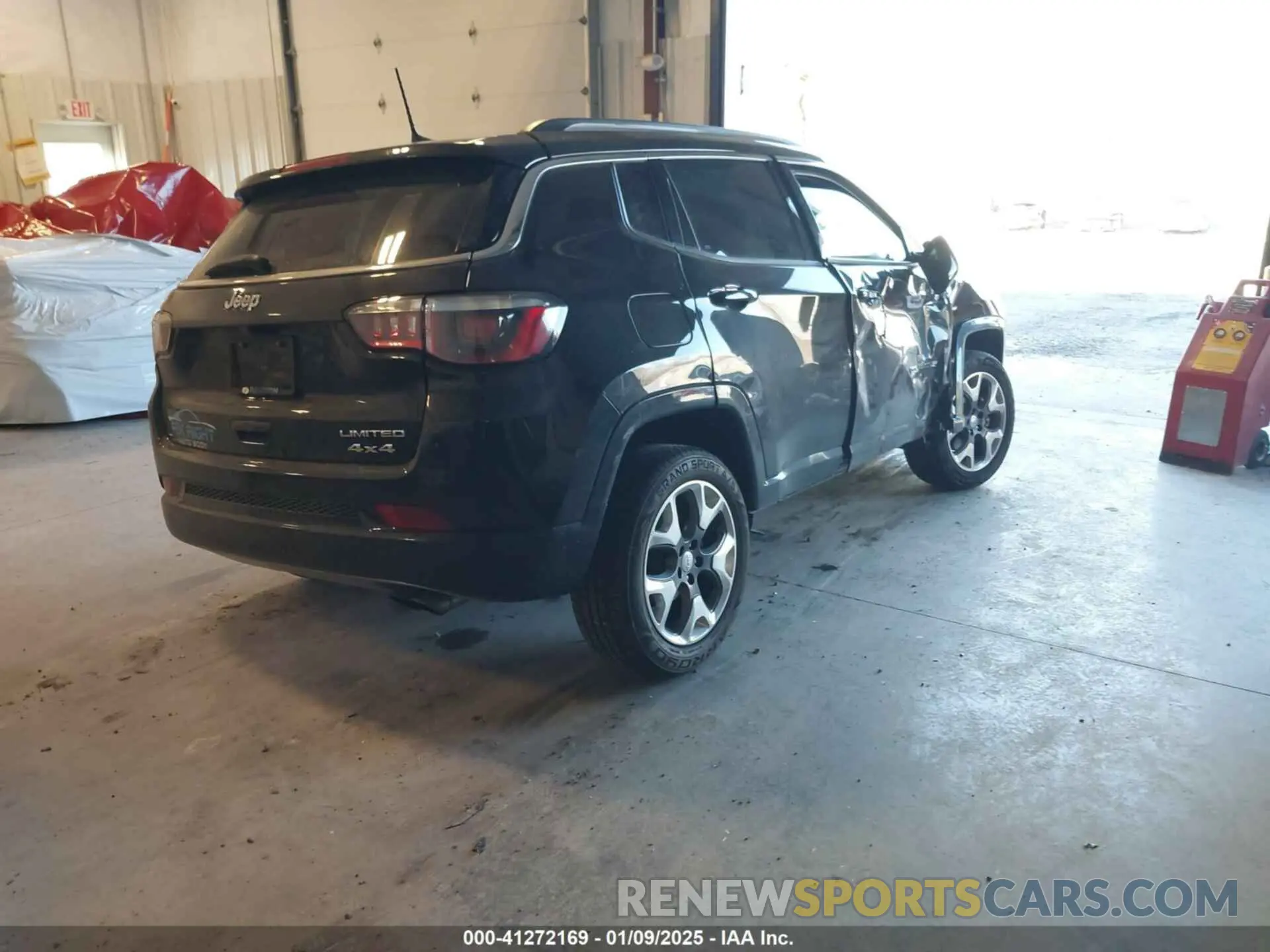 4 Photograph of a damaged car 3C4NJDCB4KT826881 JEEP COMPASS 2019