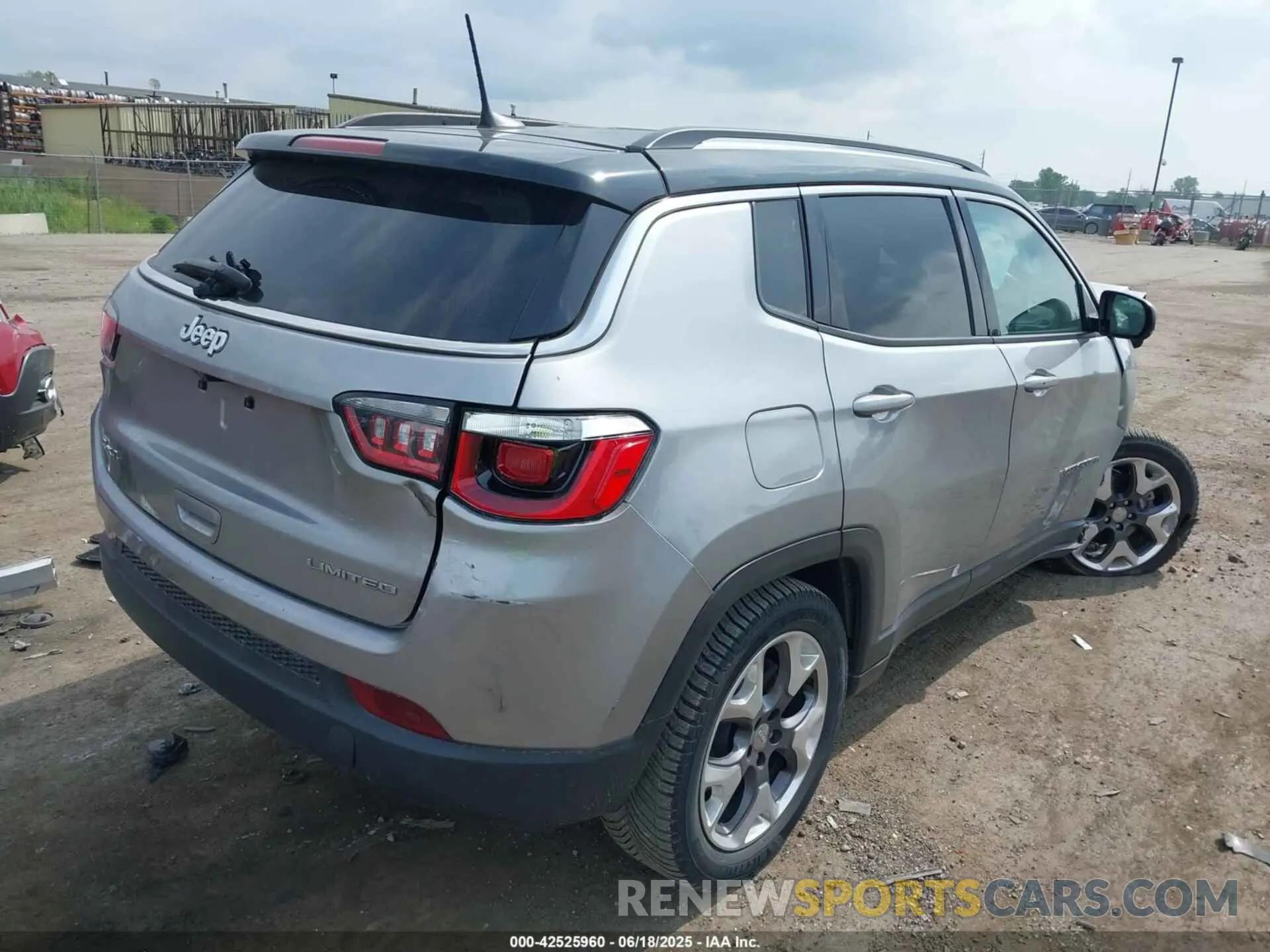 4 Photograph of a damaged car 3C4NJDCB4KT842577 JEEP COMPASS 2019