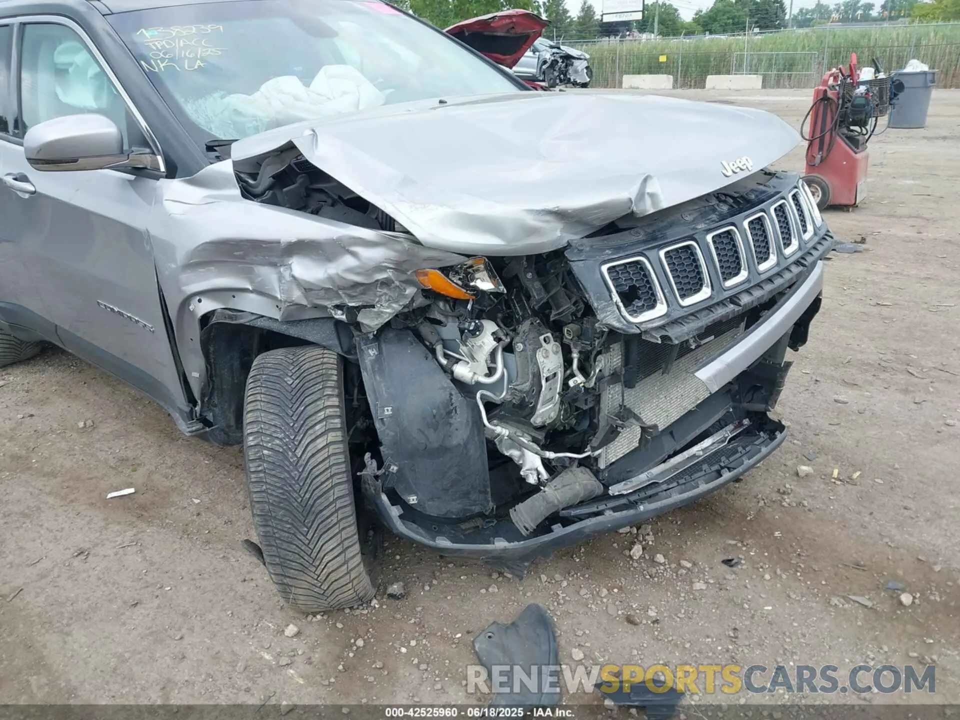6 Photograph of a damaged car 3C4NJDCB4KT842577 JEEP COMPASS 2019