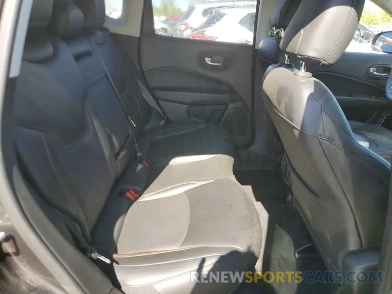 11 Photograph of a damaged car 3C4NJDCB5KT641769 JEEP COMPASS 2019