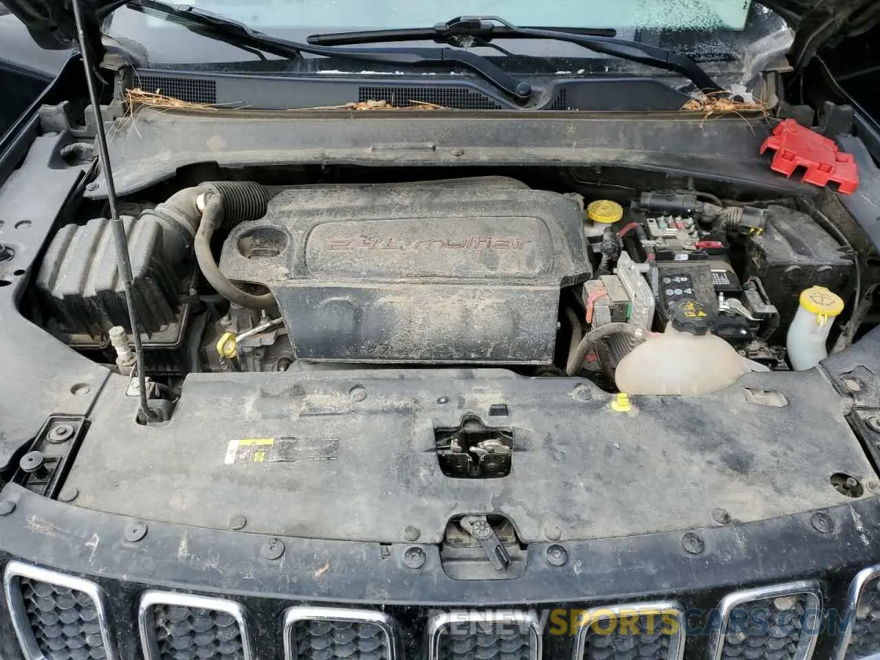 12 Photograph of a damaged car 3C4NJDCB5KT729446 JEEP COMPASS 2019