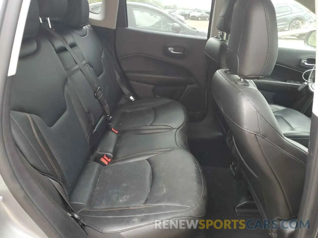 11 Photograph of a damaged car 3C4NJDCB5KT854172 JEEP COMPASS 2019