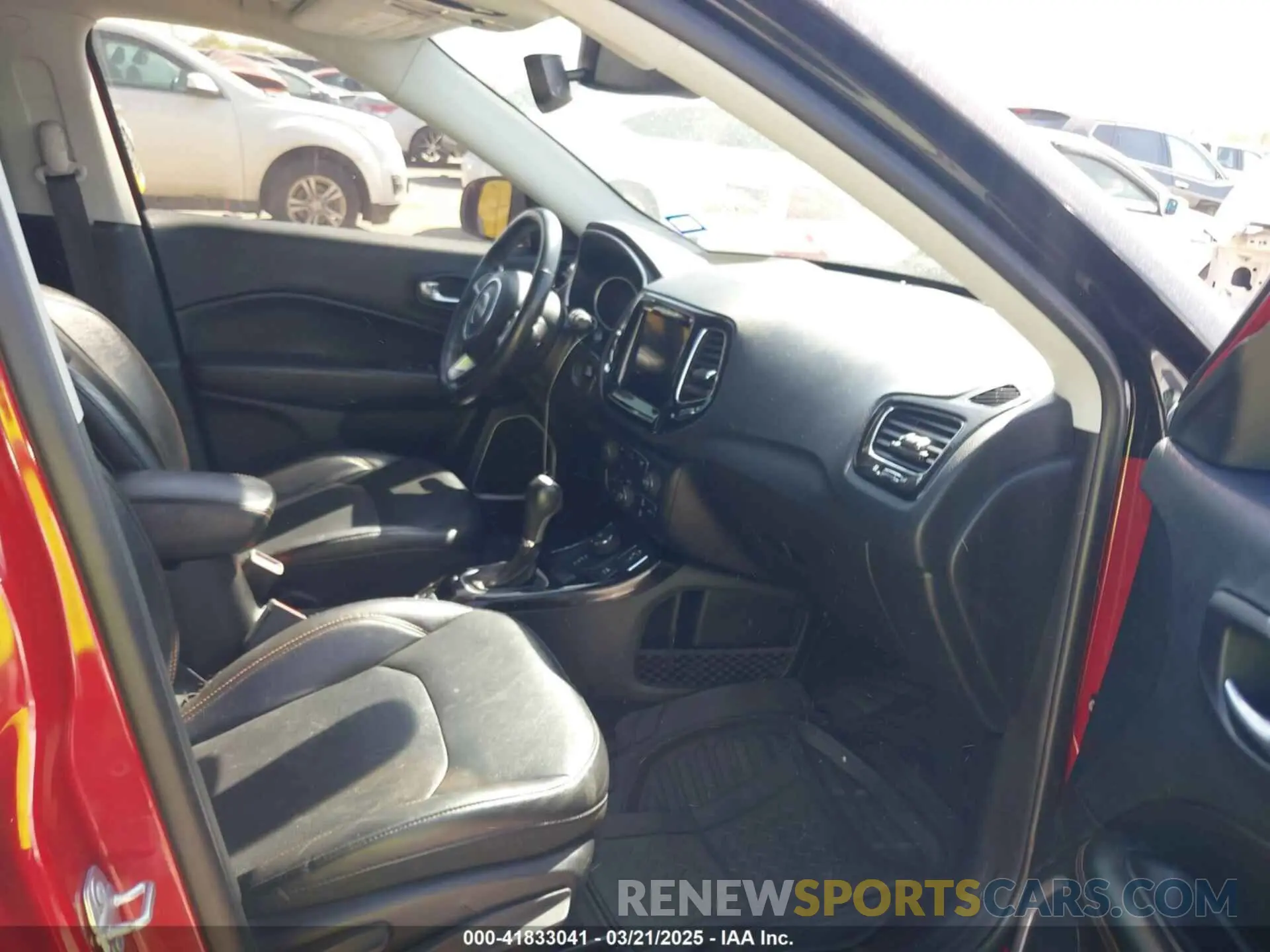 5 Photograph of a damaged car 3C4NJDCB6KT616816 JEEP COMPASS 2019
