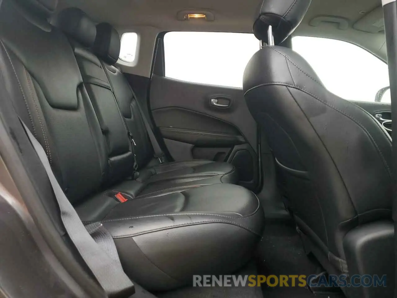 11 Photograph of a damaged car 3C4NJDCB6KT653963 JEEP COMPASS 2019