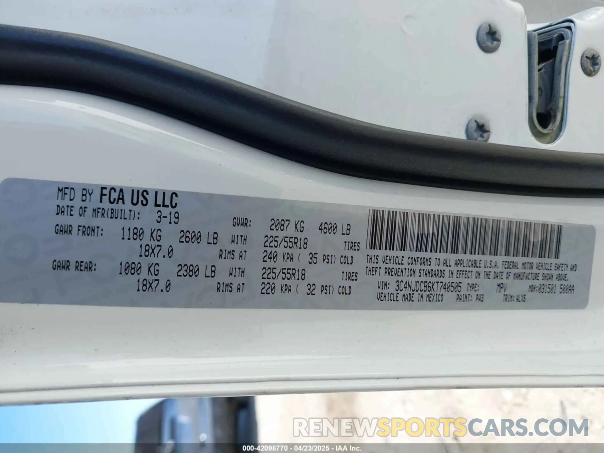 9 Photograph of a damaged car 3C4NJDCB6KT740505 JEEP COMPASS 2019