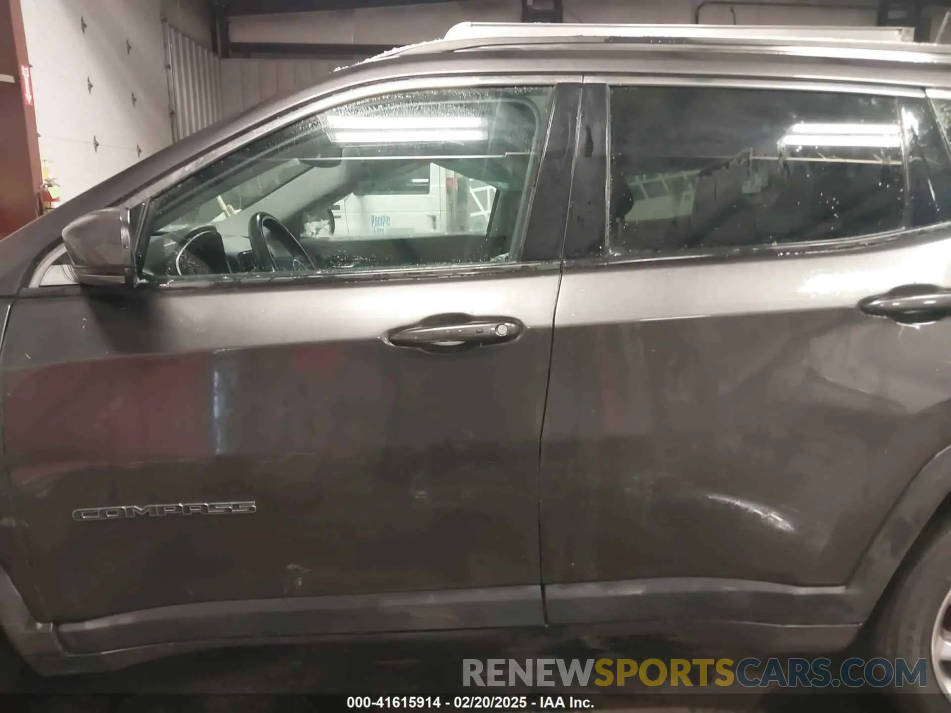 14 Photograph of a damaged car 3C4NJDCB6KT791163 JEEP COMPASS 2019