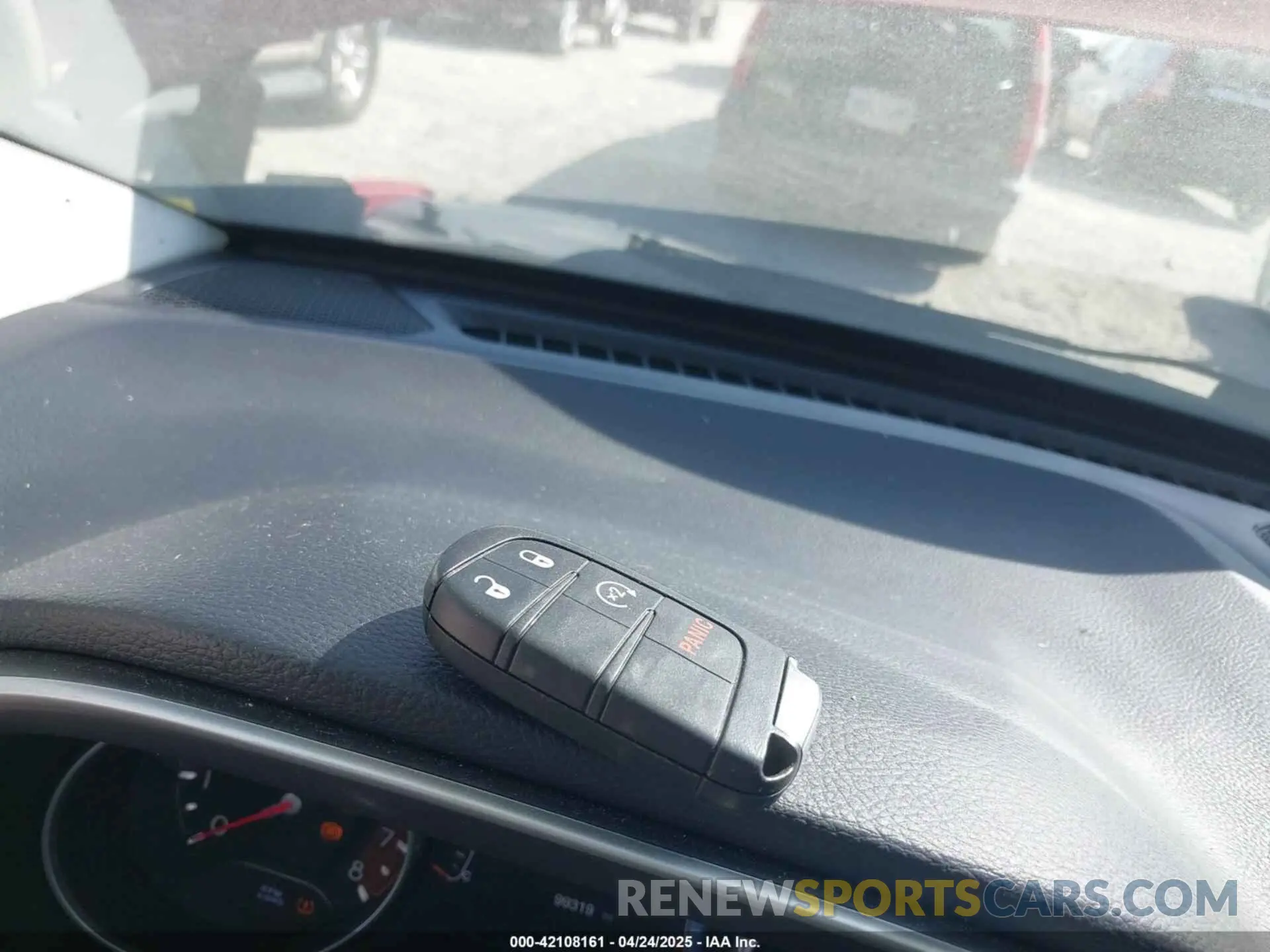 11 Photograph of a damaged car 3C4NJDCB7KT596110 JEEP COMPASS 2019