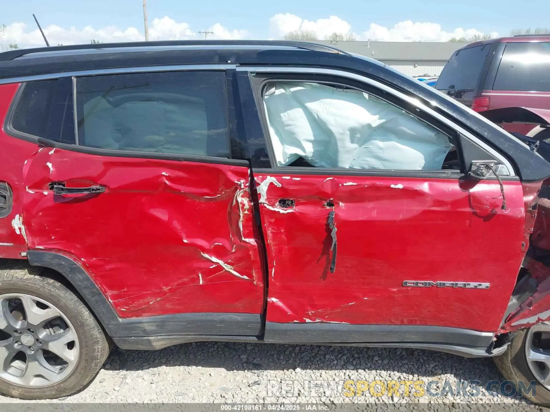 13 Photograph of a damaged car 3C4NJDCB7KT596110 JEEP COMPASS 2019