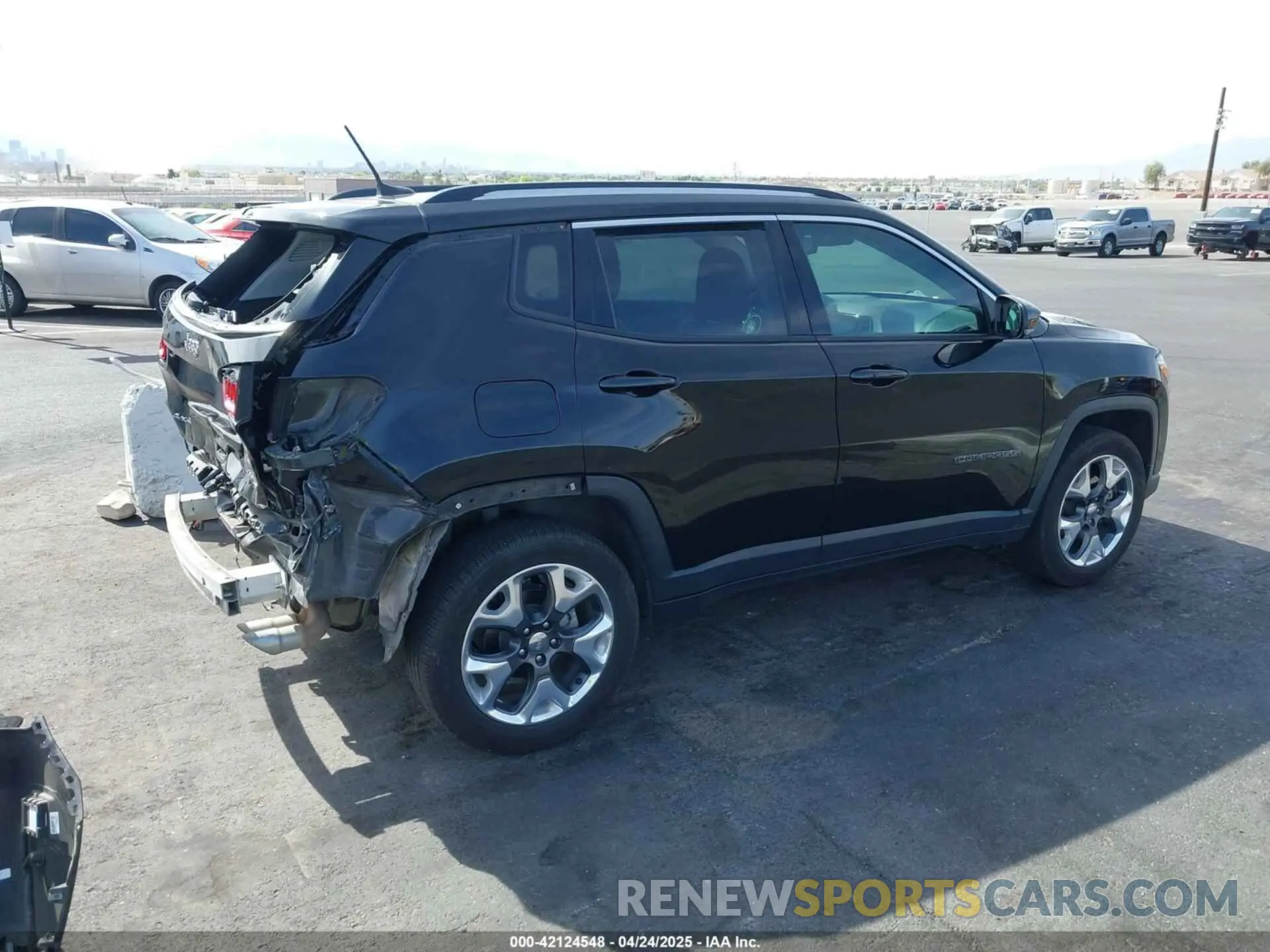 18 Photograph of a damaged car 3C4NJDCB7KT596544 JEEP COMPASS 2019