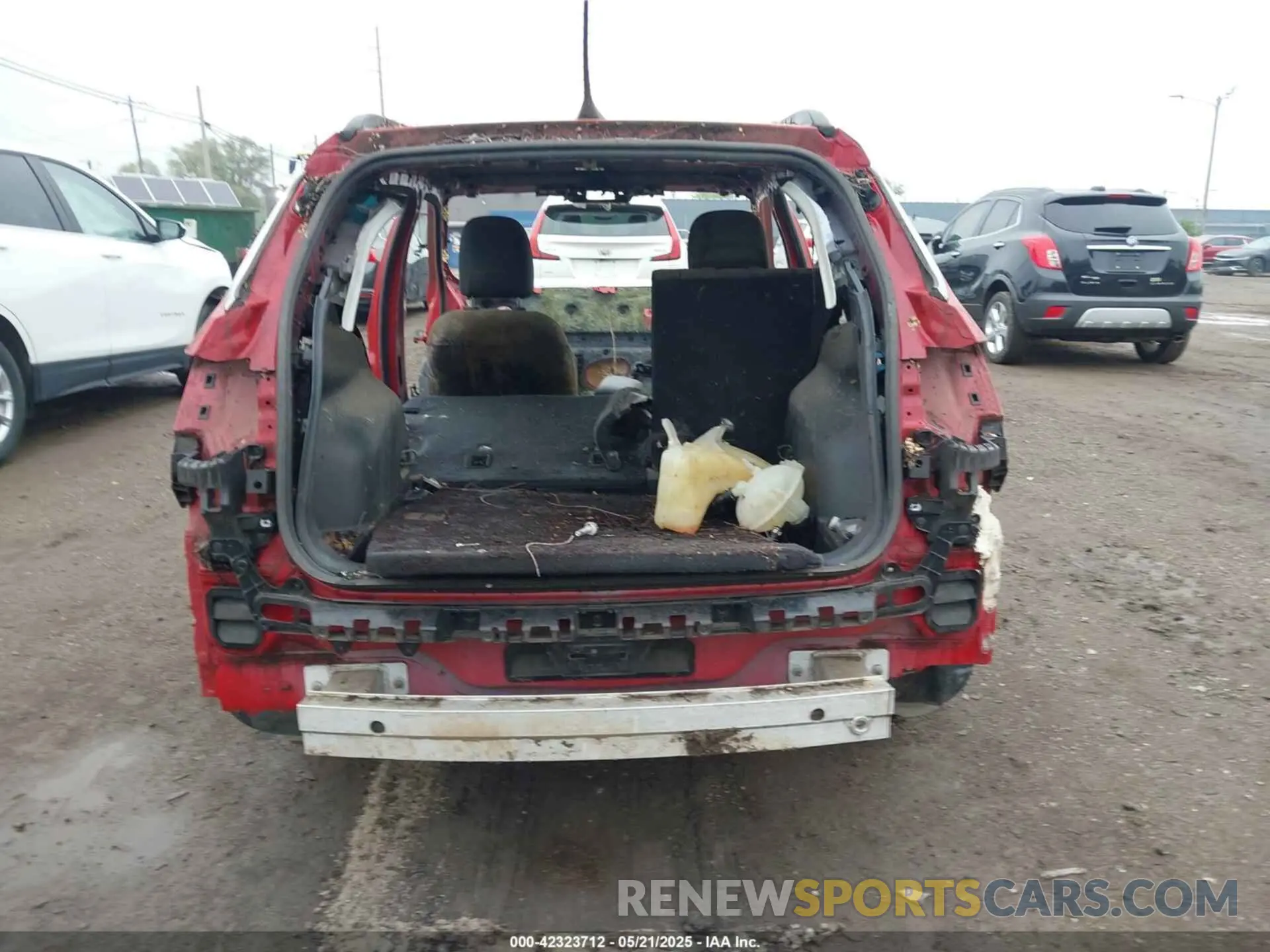 15 Photograph of a damaged car 3C4NJDCB7KT791012 JEEP COMPASS 2019