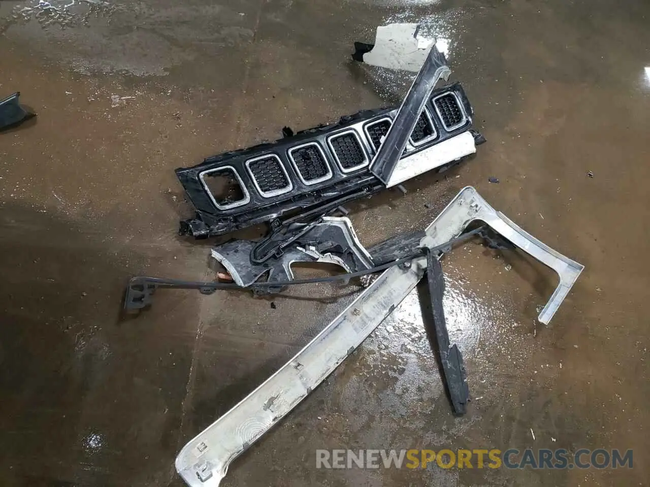12 Photograph of a damaged car 3C4NJDCB7KT801005 JEEP COMPASS 2019