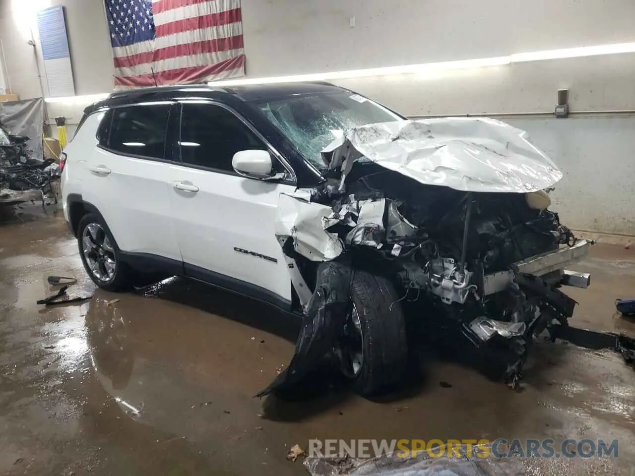 4 Photograph of a damaged car 3C4NJDCB7KT801005 JEEP COMPASS 2019