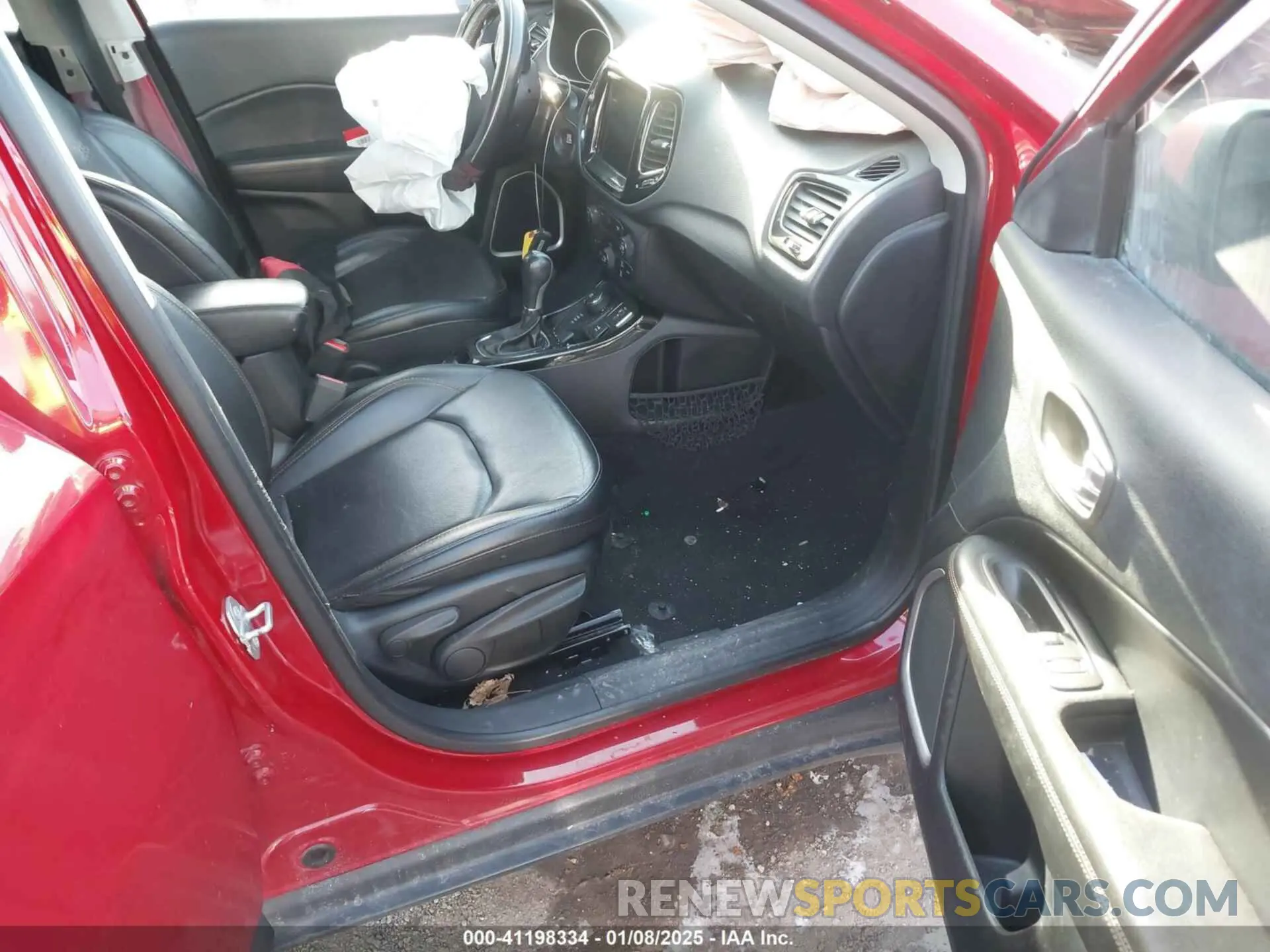 5 Photograph of a damaged car 3C4NJDCB8KT639384 JEEP COMPASS 2019