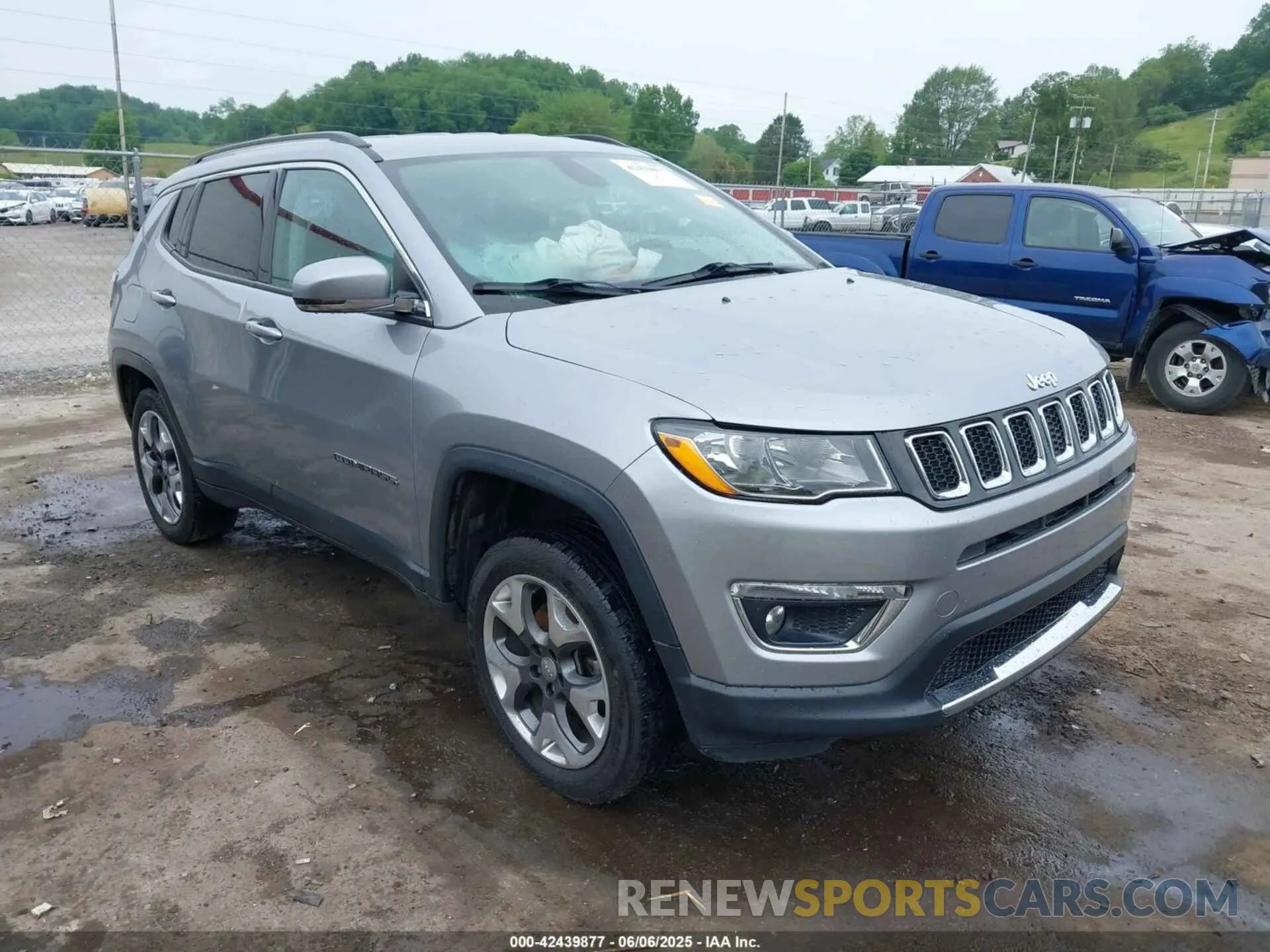 1 Photograph of a damaged car 3C4NJDCB8KT639501 JEEP COMPASS 2019