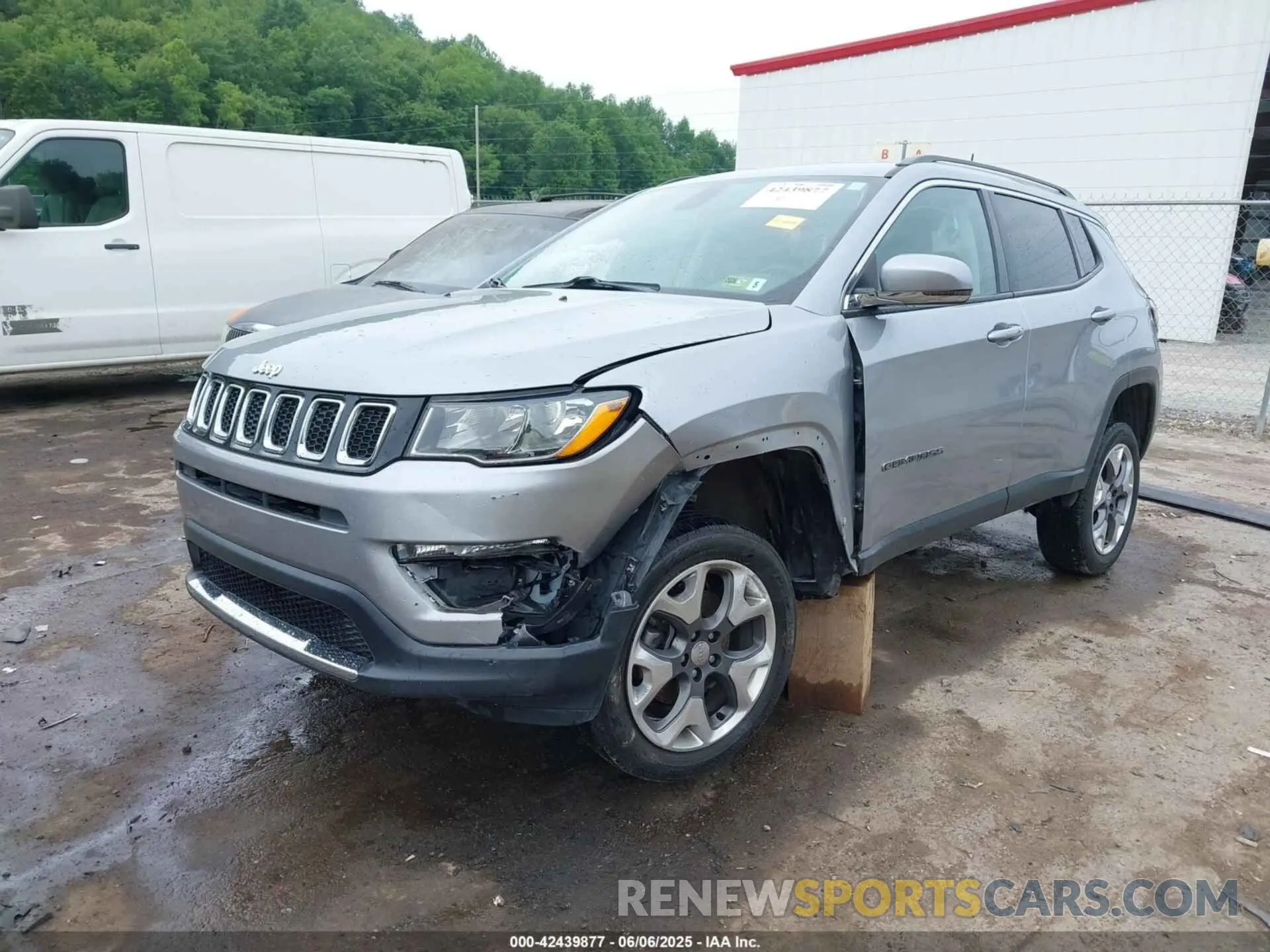 2 Photograph of a damaged car 3C4NJDCB8KT639501 JEEP COMPASS 2019