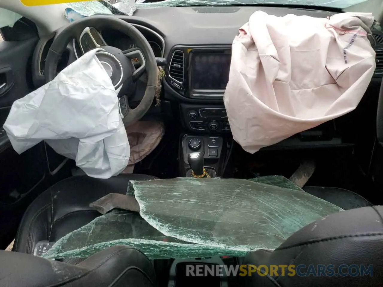 8 Photograph of a damaged car 3C4NJDCB8KT672479 JEEP COMPASS 2019