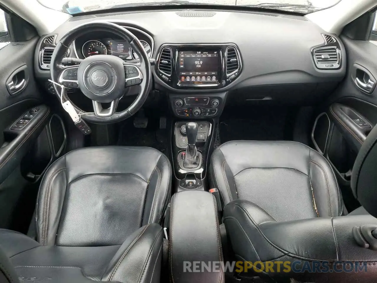8 Photograph of a damaged car 3C4NJDCB8KT791035 JEEP COMPASS 2019