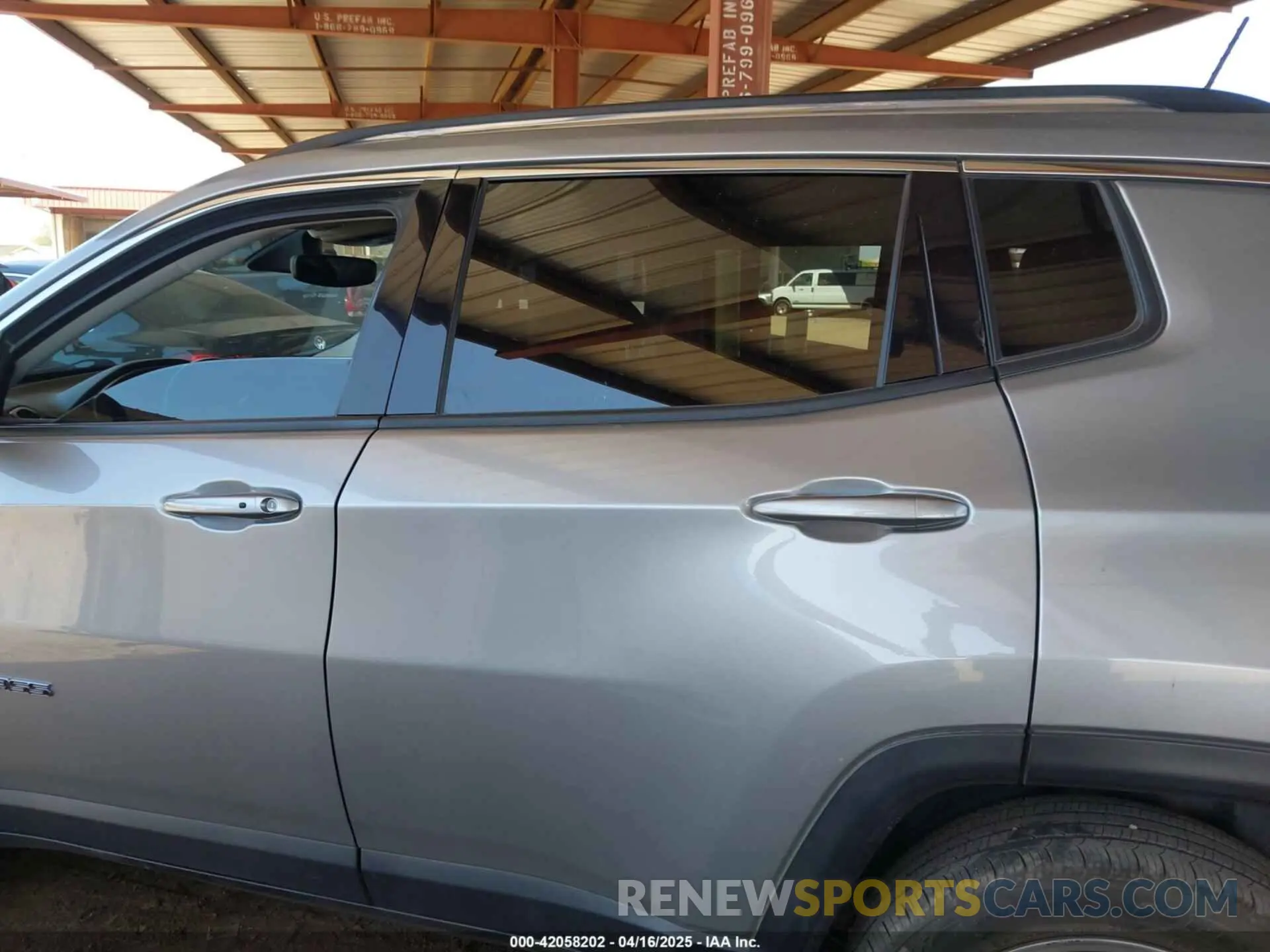 14 Photograph of a damaged car 3C4NJDCB8KT791262 JEEP COMPASS 2019