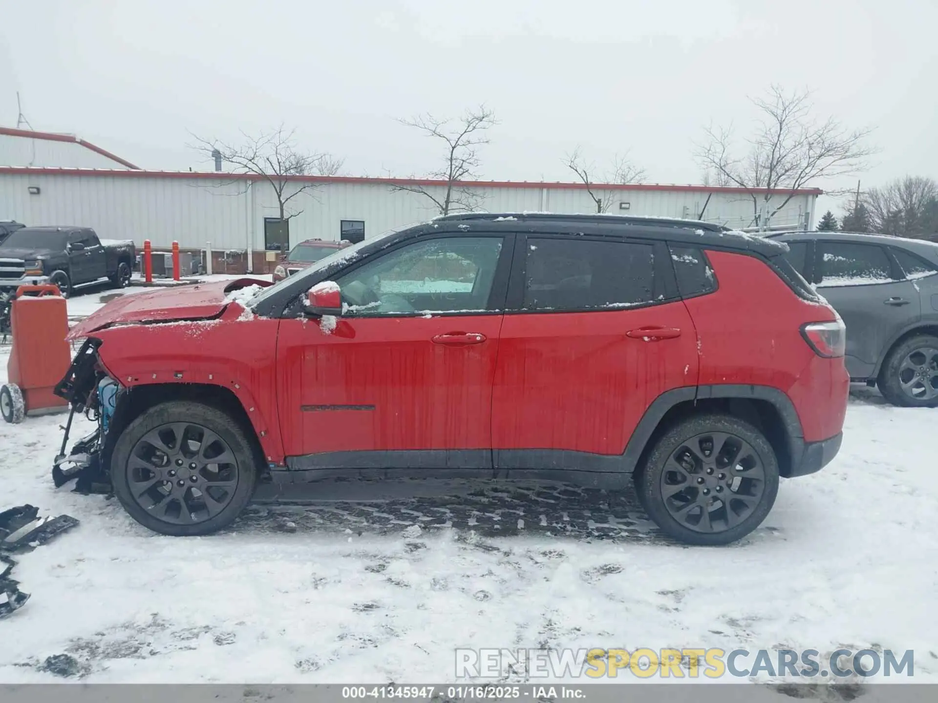 14 Photograph of a damaged car 3C4NJDCB8KT827029 JEEP COMPASS 2019