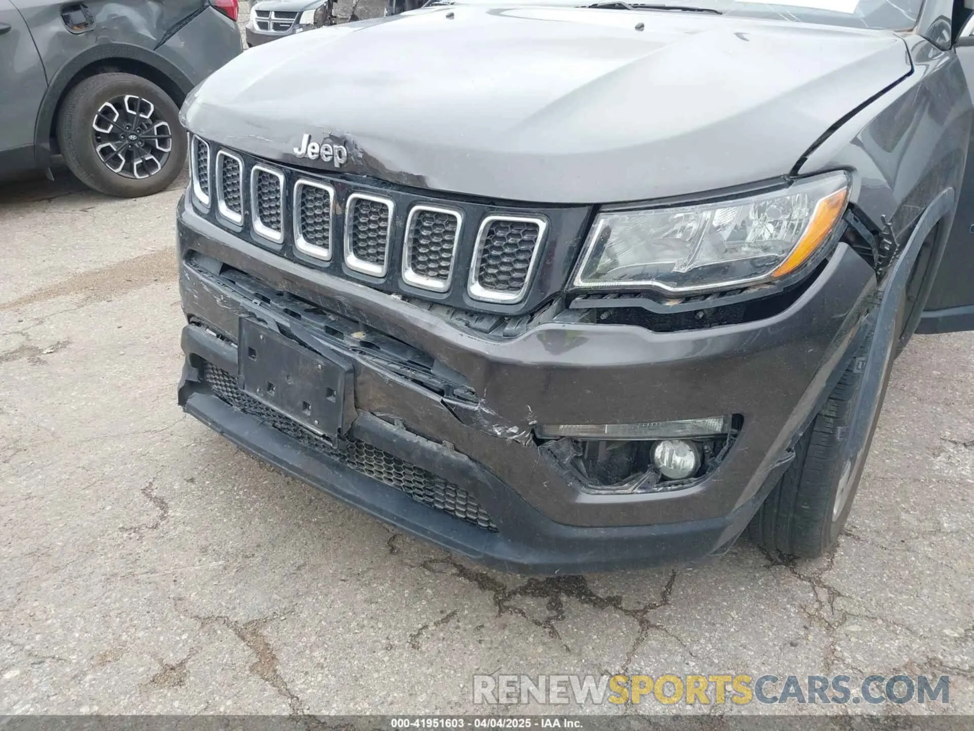 16 Photograph of a damaged car 3C4NJDCB9KT666254 JEEP COMPASS 2019