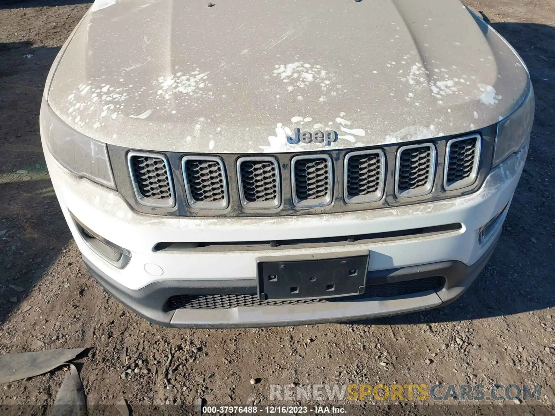 6 Photograph of a damaged car 3C4NJDCB9KT800583 JEEP COMPASS 2019