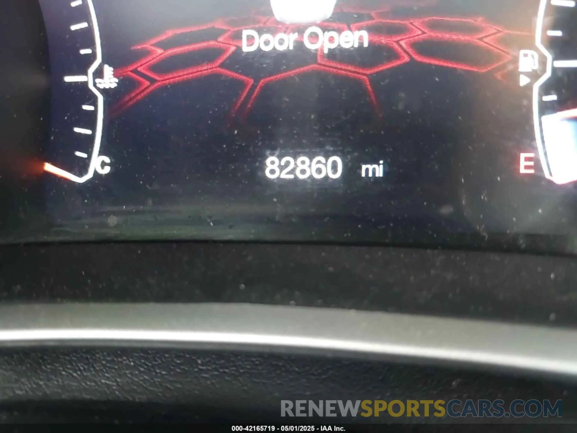 15 Photograph of a damaged car 3C4NJDCBXKT647860 JEEP COMPASS 2019