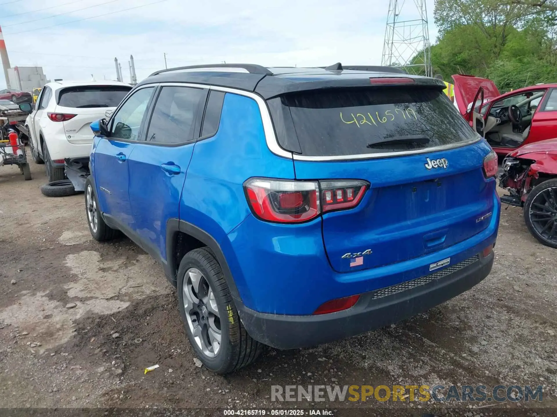 3 Photograph of a damaged car 3C4NJDCBXKT647860 JEEP COMPASS 2019