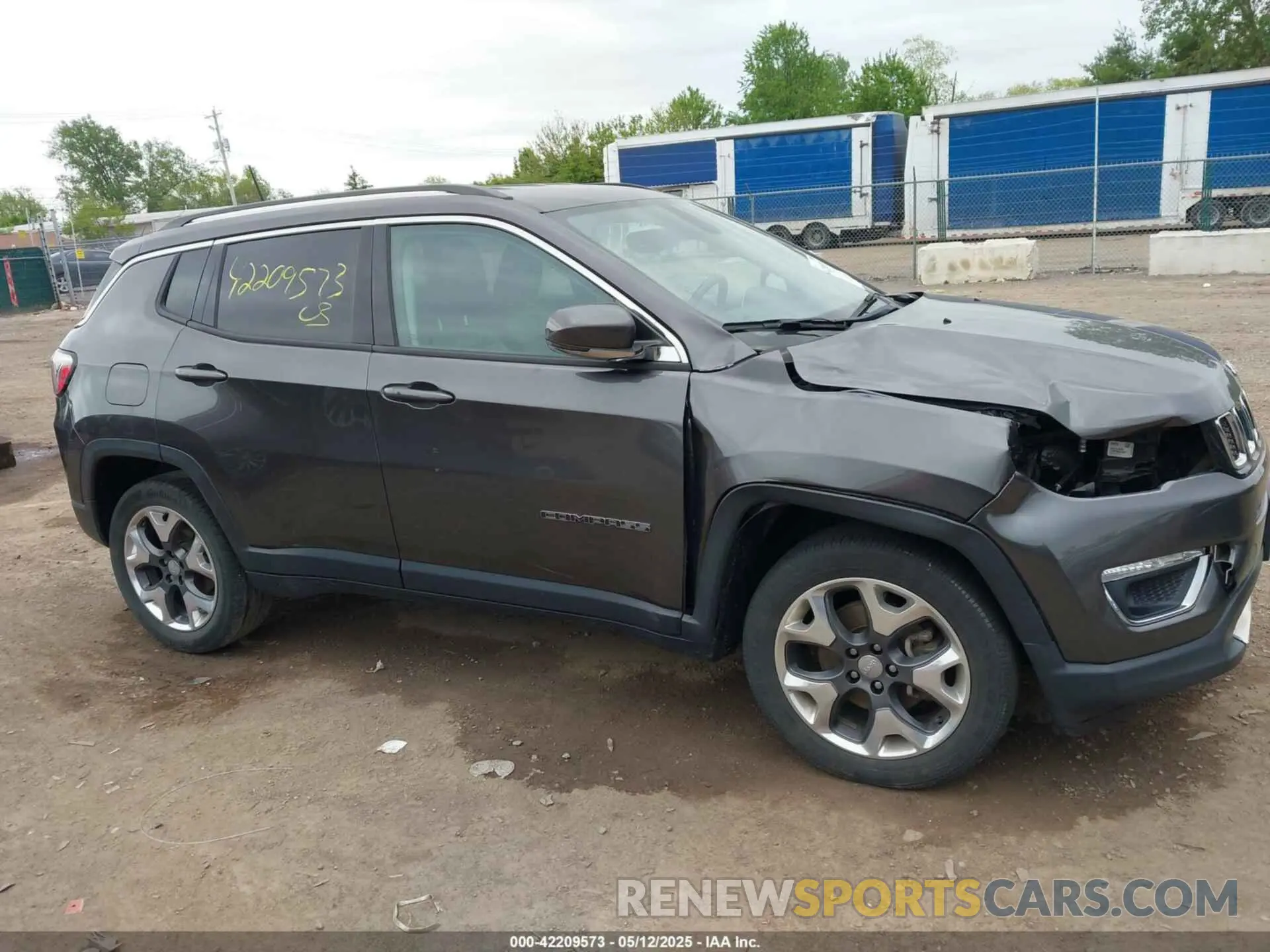 13 Photograph of a damaged car 3C4NJDCBXKT747585 JEEP COMPASS 2019