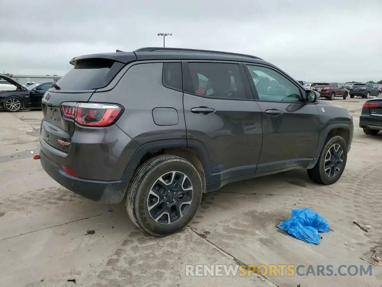3 Photograph of a damaged car 3C4NJDDB0KT618740 JEEP COMPASS 2019