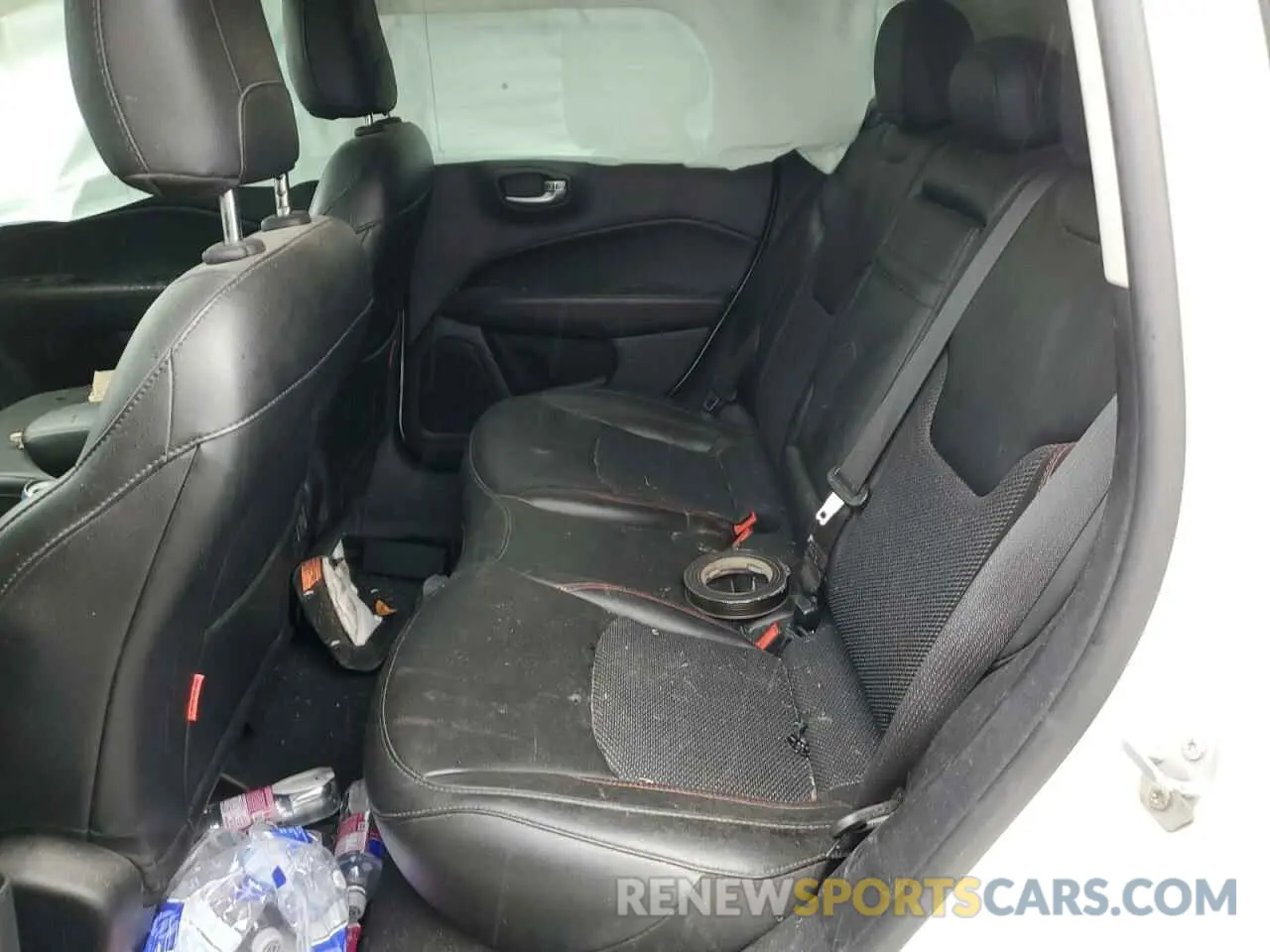 11 Photograph of a damaged car 3C4NJDDB0KT671213 JEEP COMPASS 2019