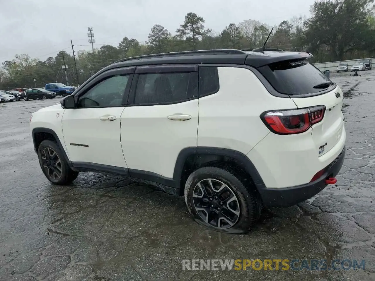 2 Photograph of a damaged car 3C4NJDDB0KT671213 JEEP COMPASS 2019