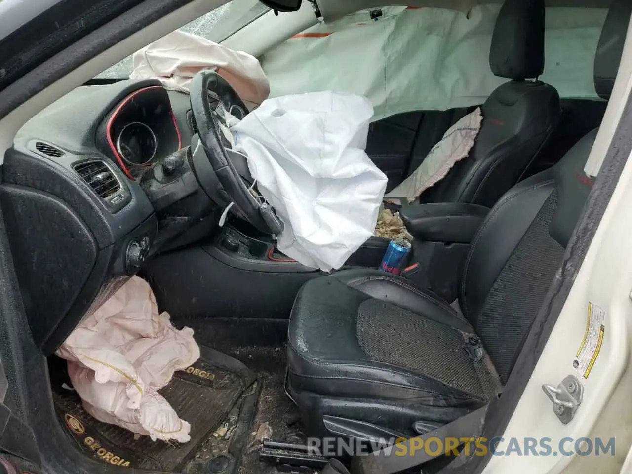 7 Photograph of a damaged car 3C4NJDDB0KT671213 JEEP COMPASS 2019
