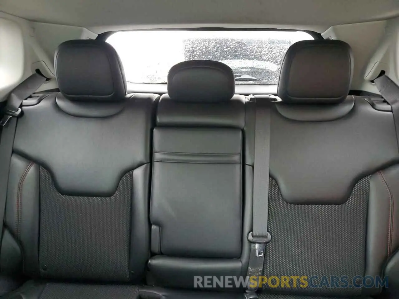 10 Photograph of a damaged car 3C4NJDDB0KT671292 JEEP COMPASS 2019