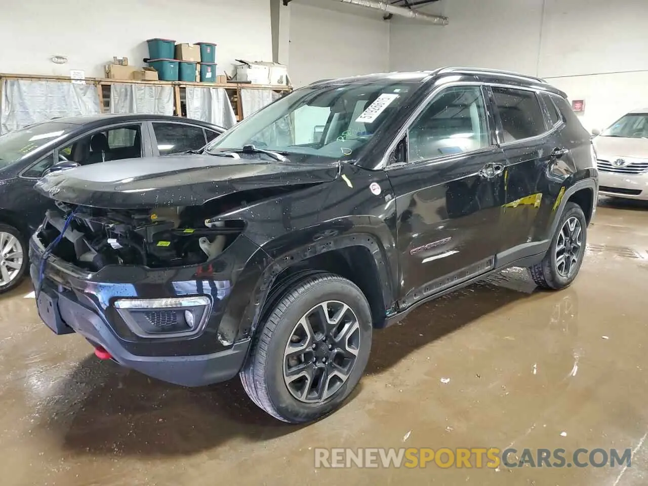 1 Photograph of a damaged car 3C4NJDDB1KT660608 JEEP COMPASS 2019