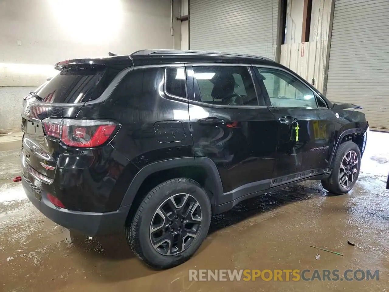 3 Photograph of a damaged car 3C4NJDDB1KT660608 JEEP COMPASS 2019