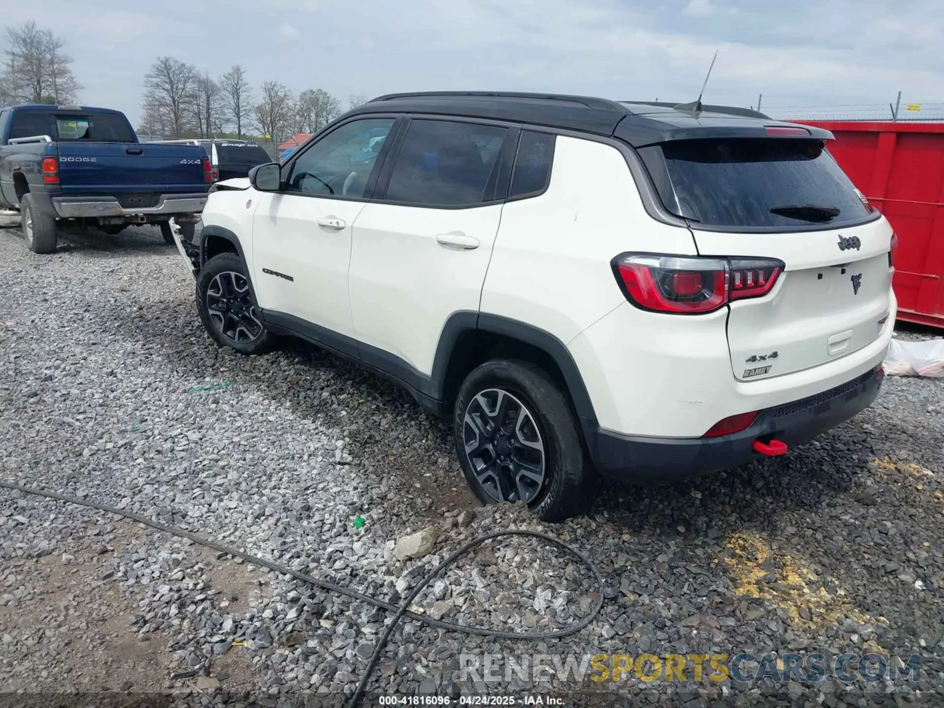3 Photograph of a damaged car 3C4NJDDB1KT671317 JEEP COMPASS 2019