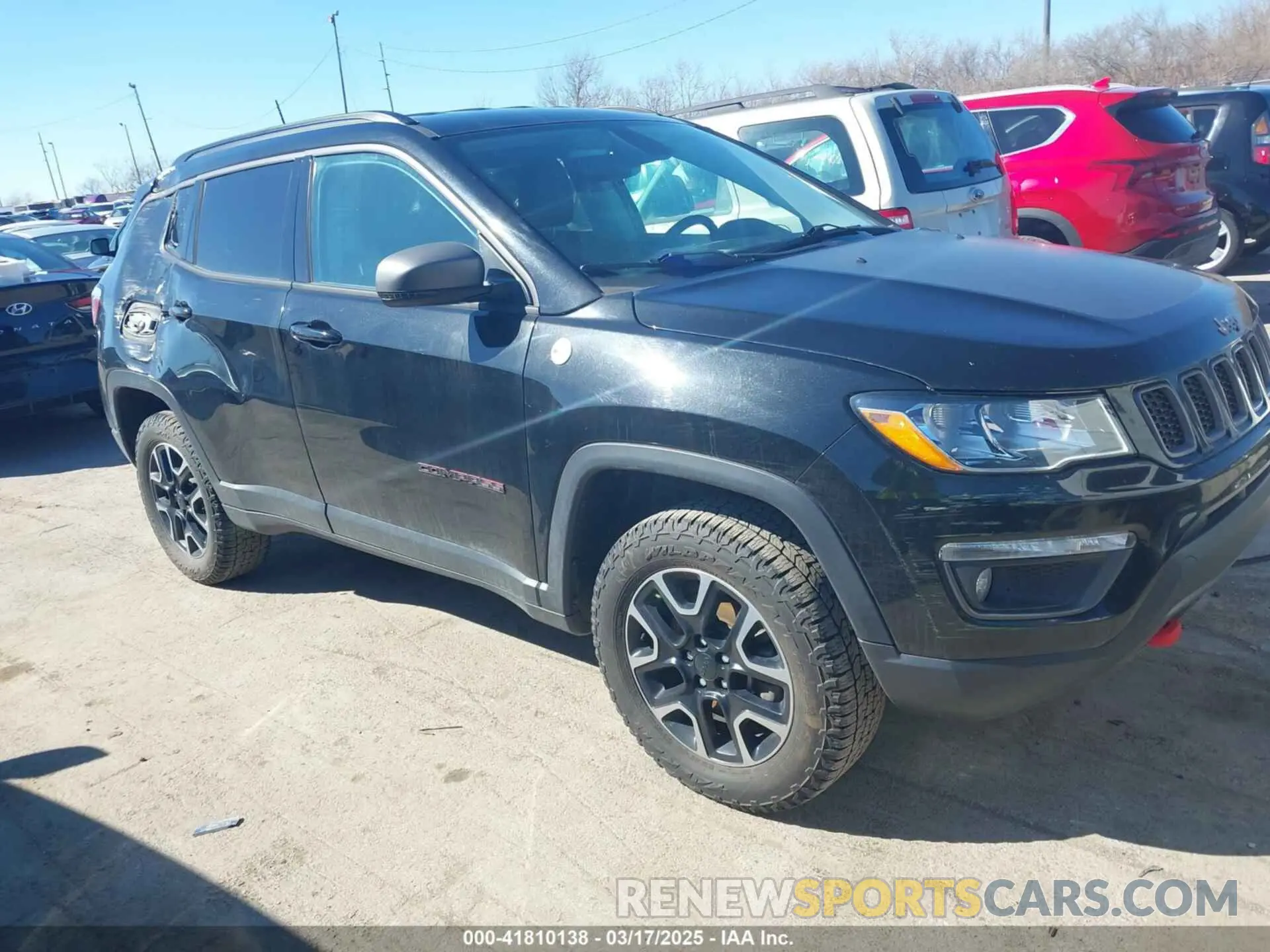 13 Photograph of a damaged car 3C4NJDDB1KT671642 JEEP COMPASS 2019