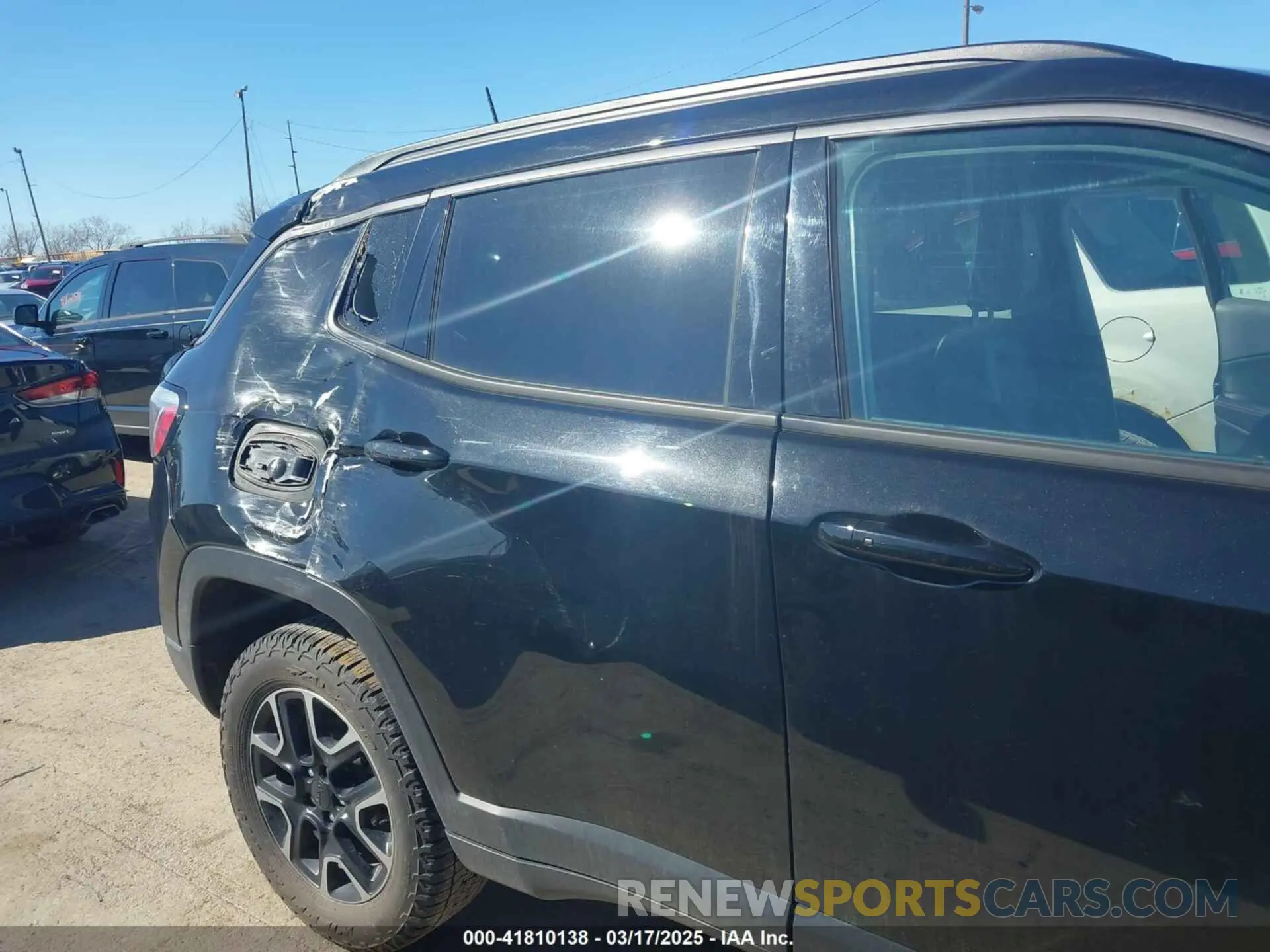 6 Photograph of a damaged car 3C4NJDDB1KT671642 JEEP COMPASS 2019