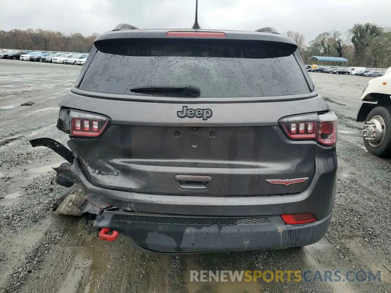 6 Photograph of a damaged car 3C4NJDDB1KT721827 JEEP COMPASS 2019