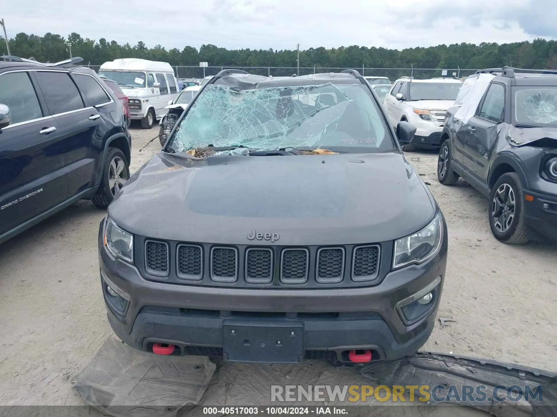 12 Photograph of a damaged car 3C4NJDDB1KT740099 JEEP COMPASS 2019