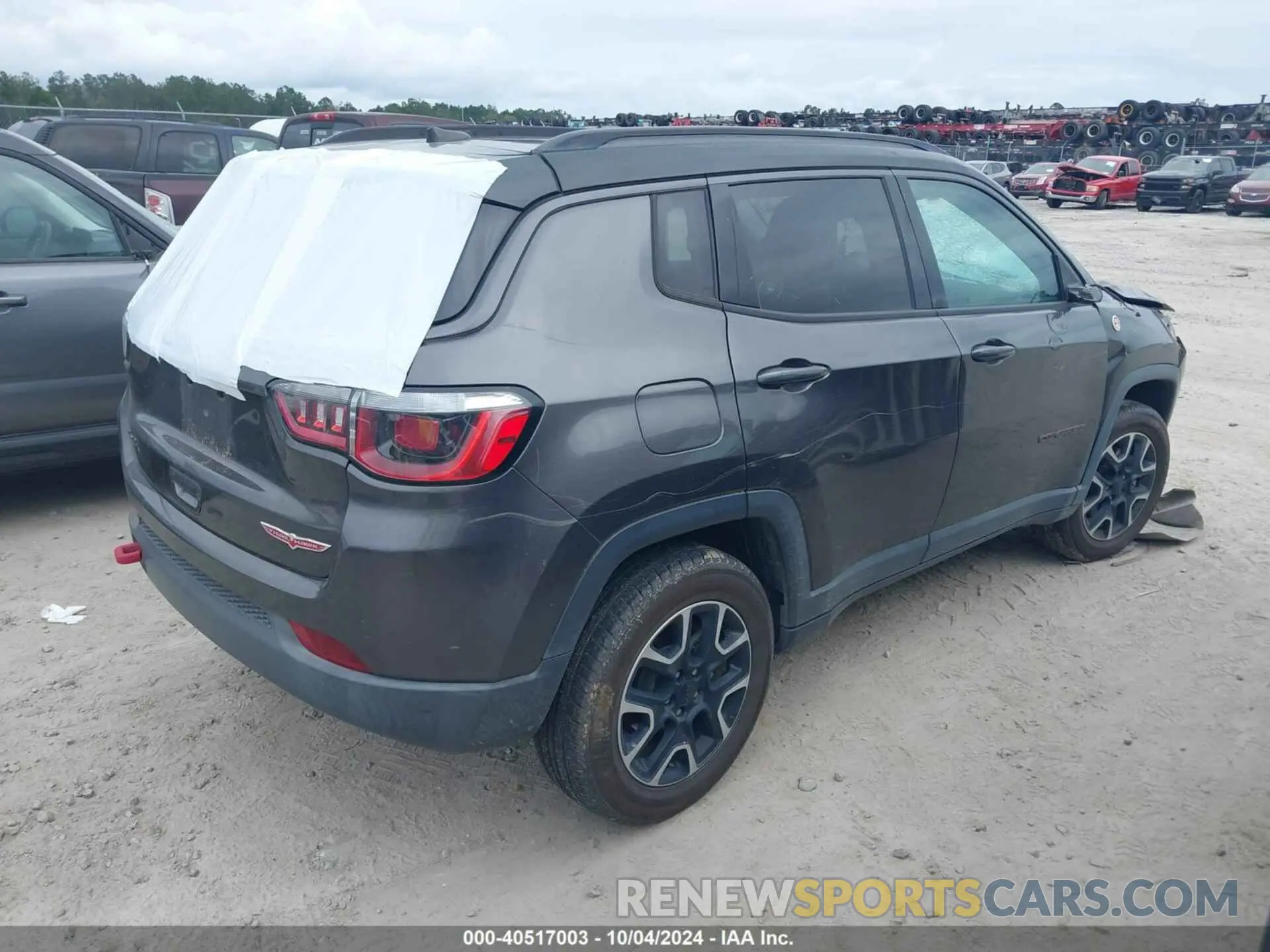4 Photograph of a damaged car 3C4NJDDB1KT740099 JEEP COMPASS 2019