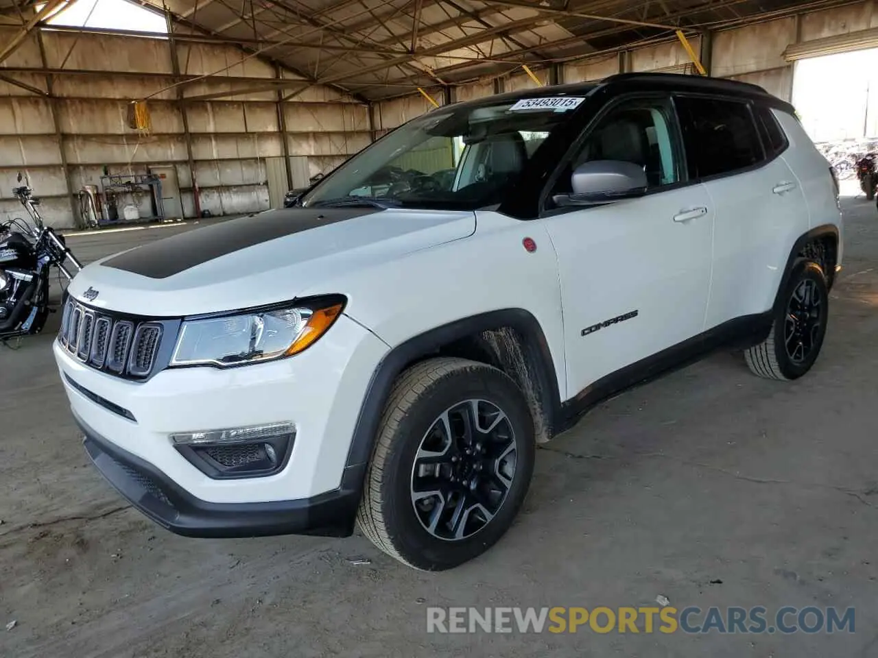 1 Photograph of a damaged car 3C4NJDDB2KT618268 JEEP COMPASS 2019