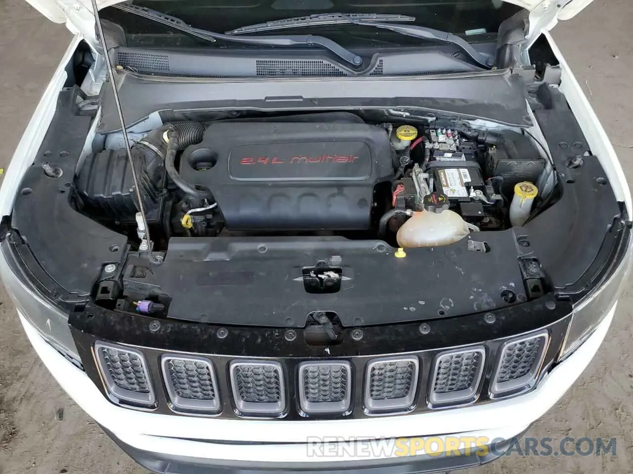 11 Photograph of a damaged car 3C4NJDDB2KT618268 JEEP COMPASS 2019