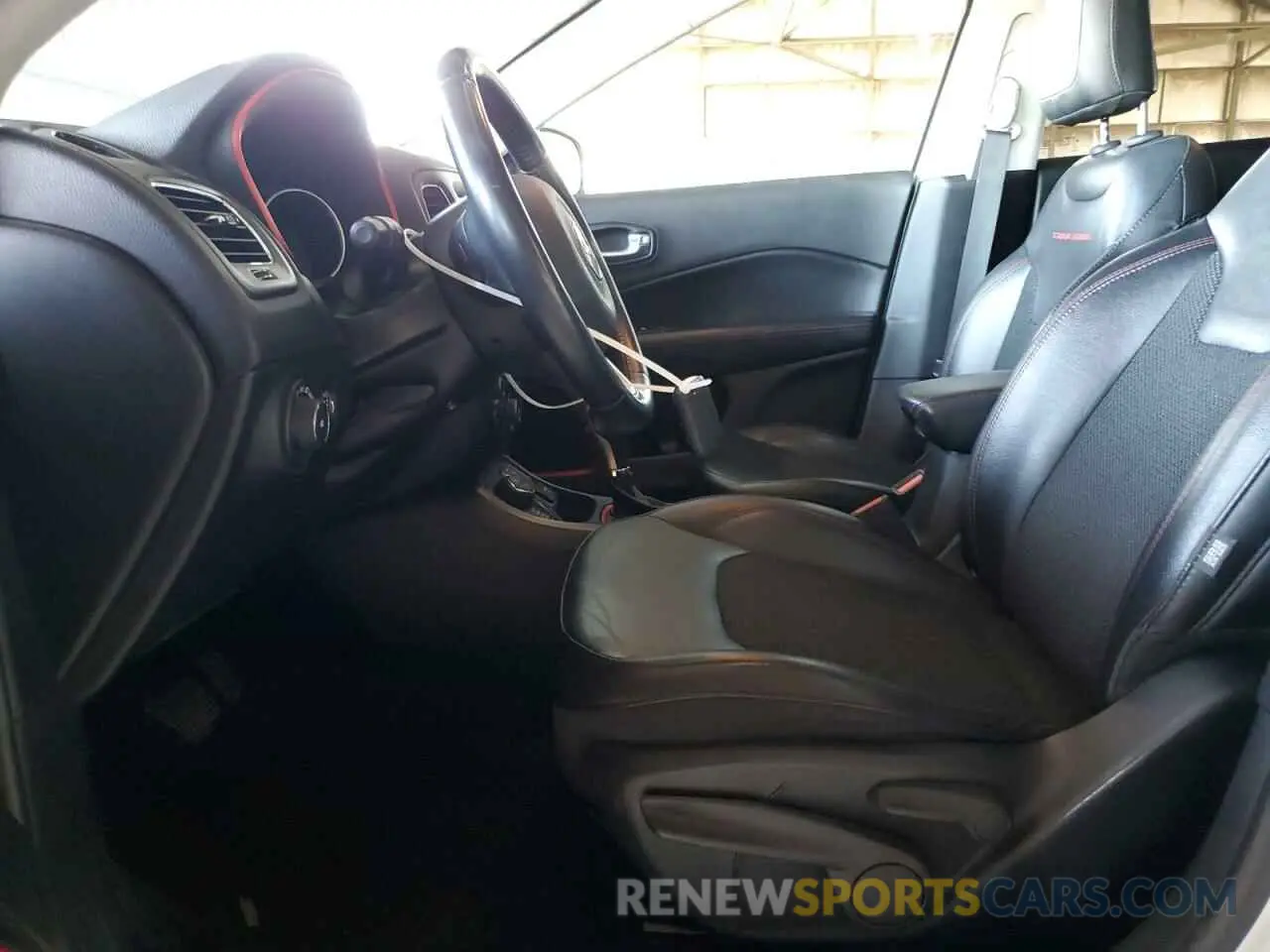 7 Photograph of a damaged car 3C4NJDDB2KT618268 JEEP COMPASS 2019