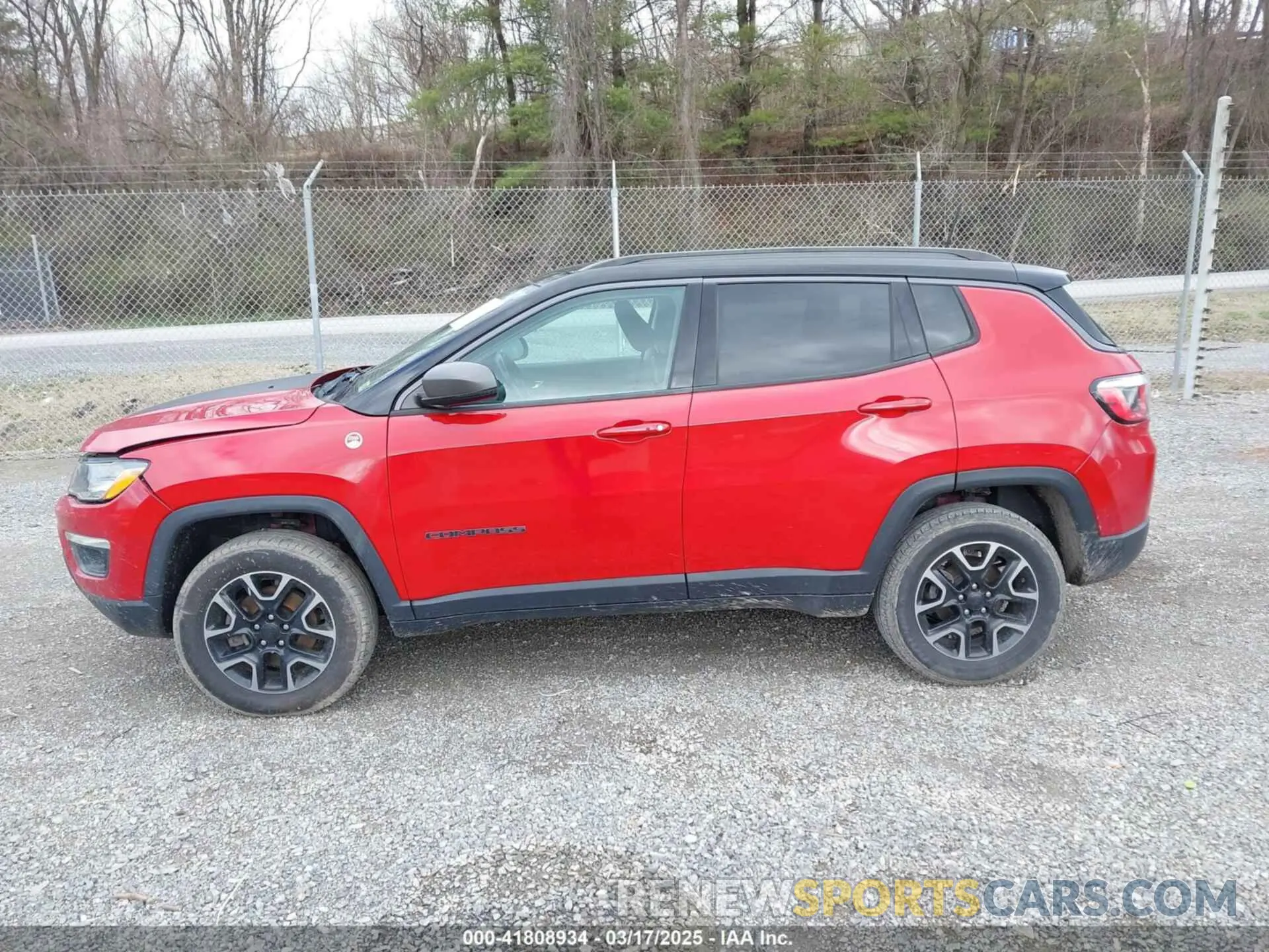 14 Photograph of a damaged car 3C4NJDDB2KT627875 JEEP COMPASS 2019