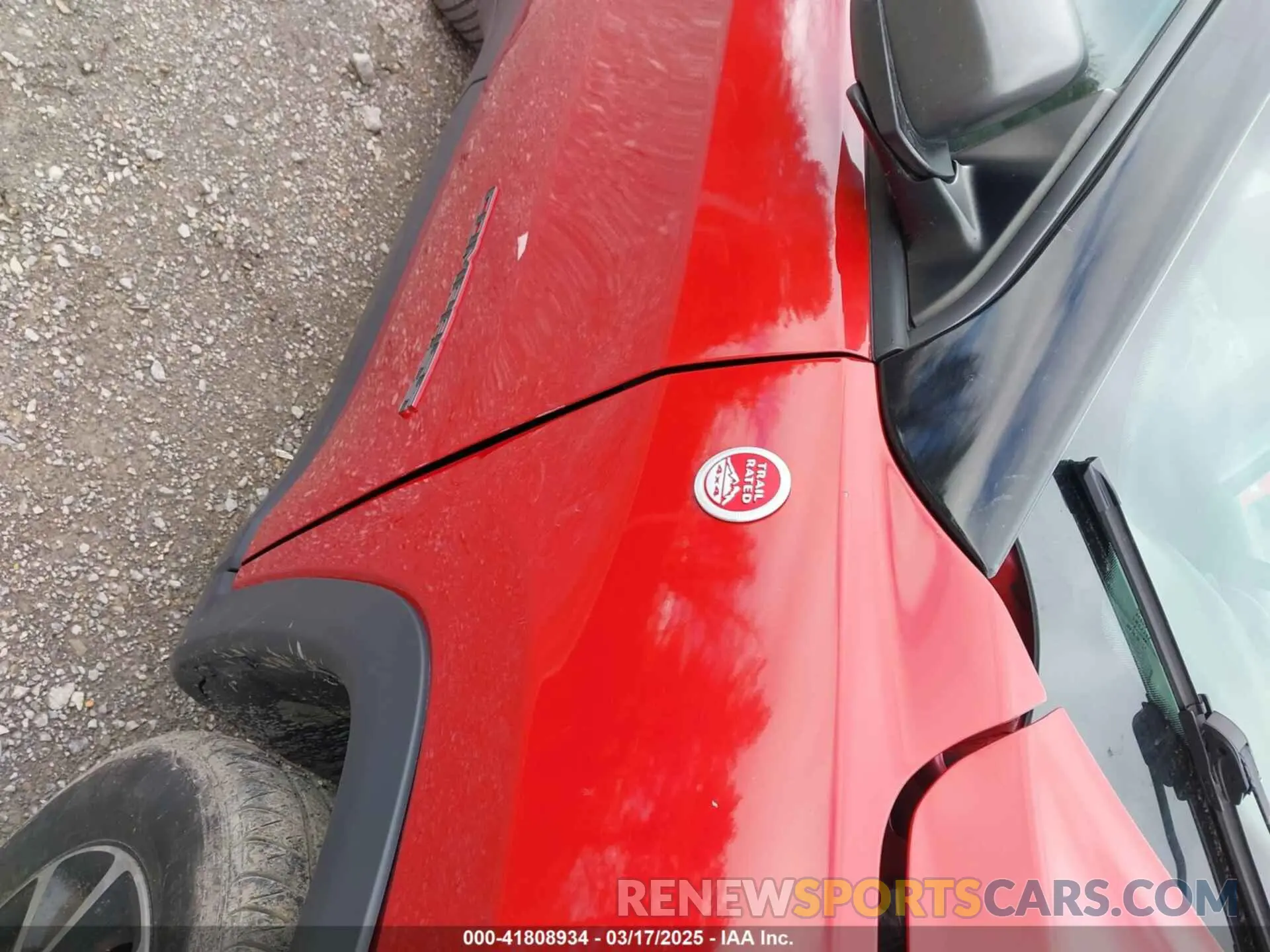 18 Photograph of a damaged car 3C4NJDDB2KT627875 JEEP COMPASS 2019
